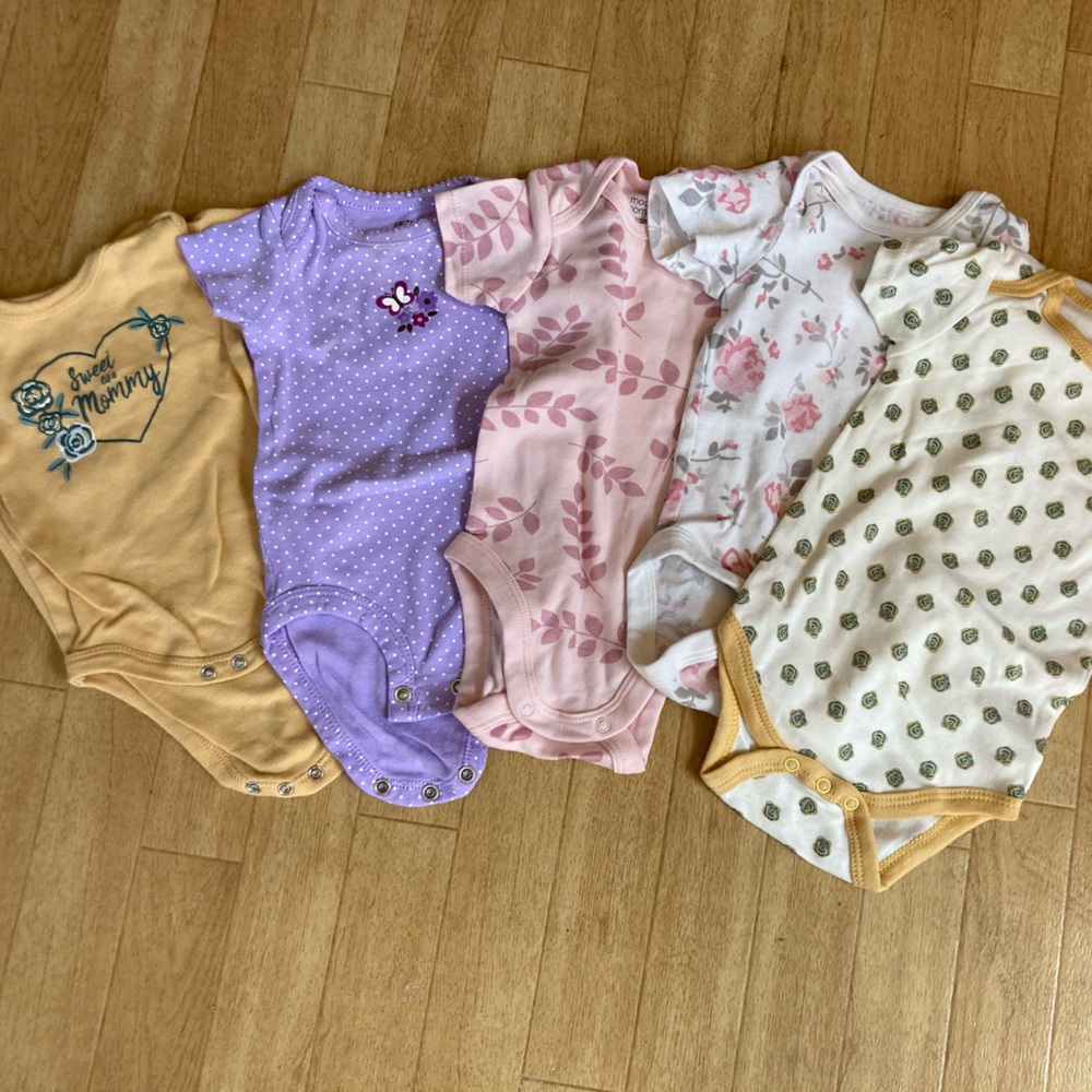 Baby girl clothes size 0-3 month